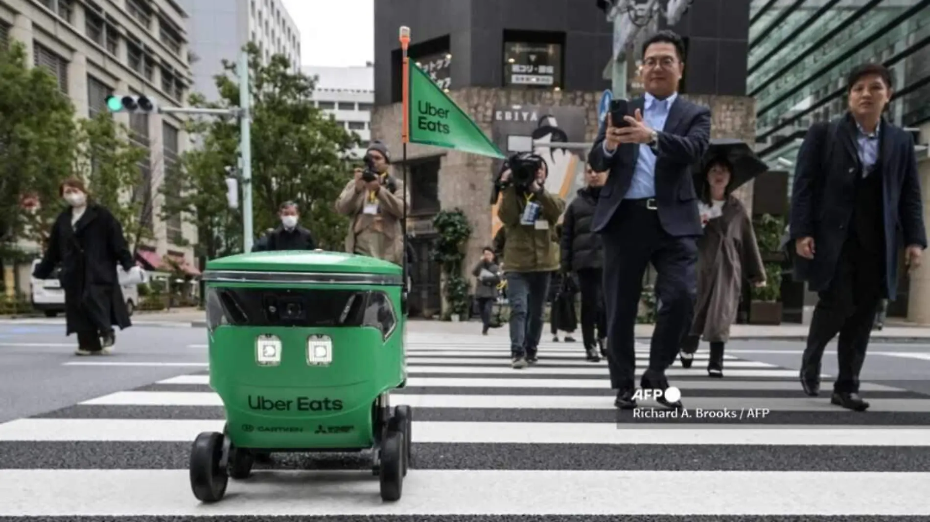 Uber eats robot